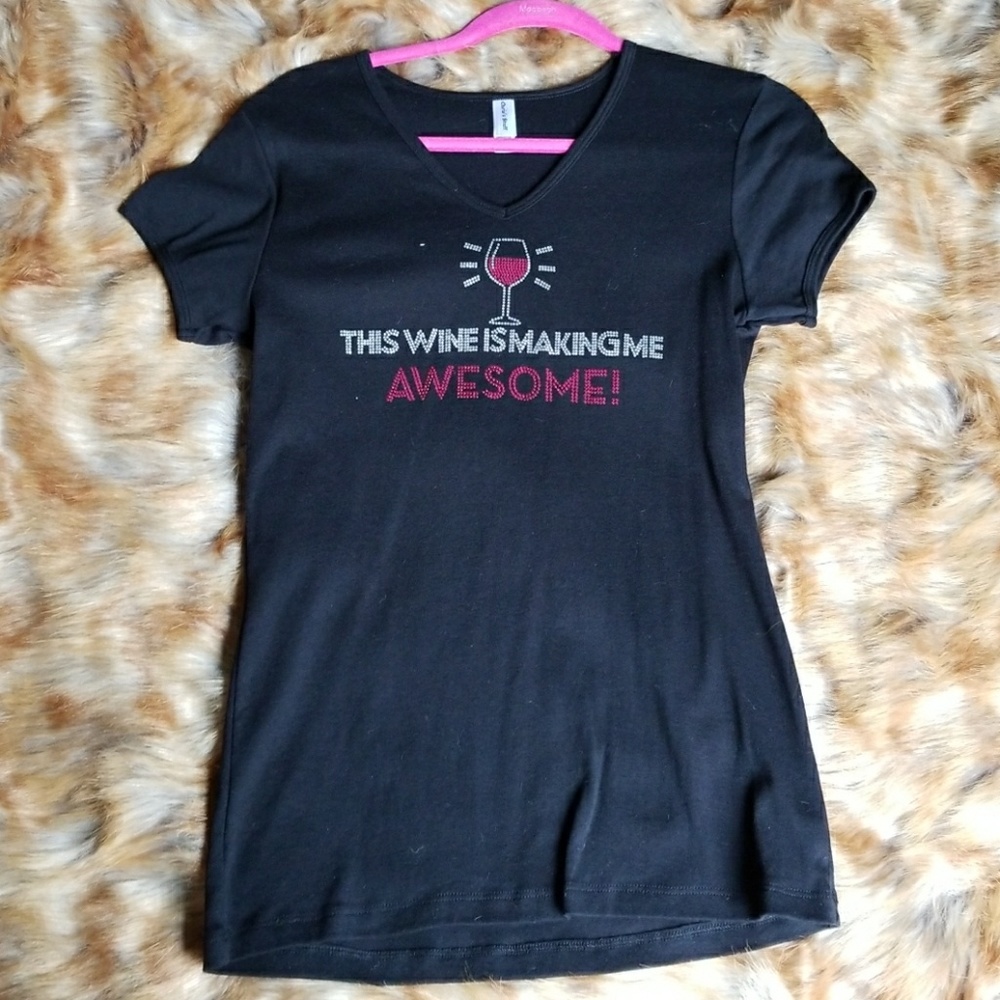 🍷New T-shirt "This wine is making me awesome"